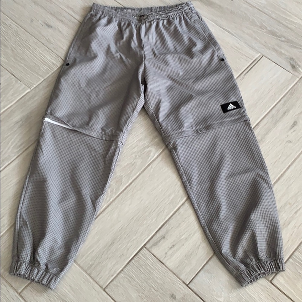 Gorgeous Adidas workout long-short pant!